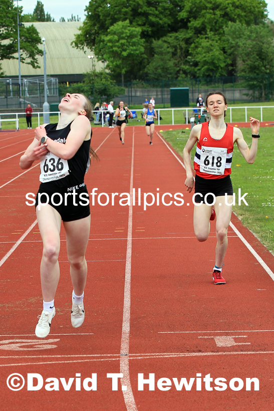 Women and Girls 1500 metres, 2022 North Eastern Track and Field Champs., Middlesbrough. David T. Hewitson/Sports for All Pics